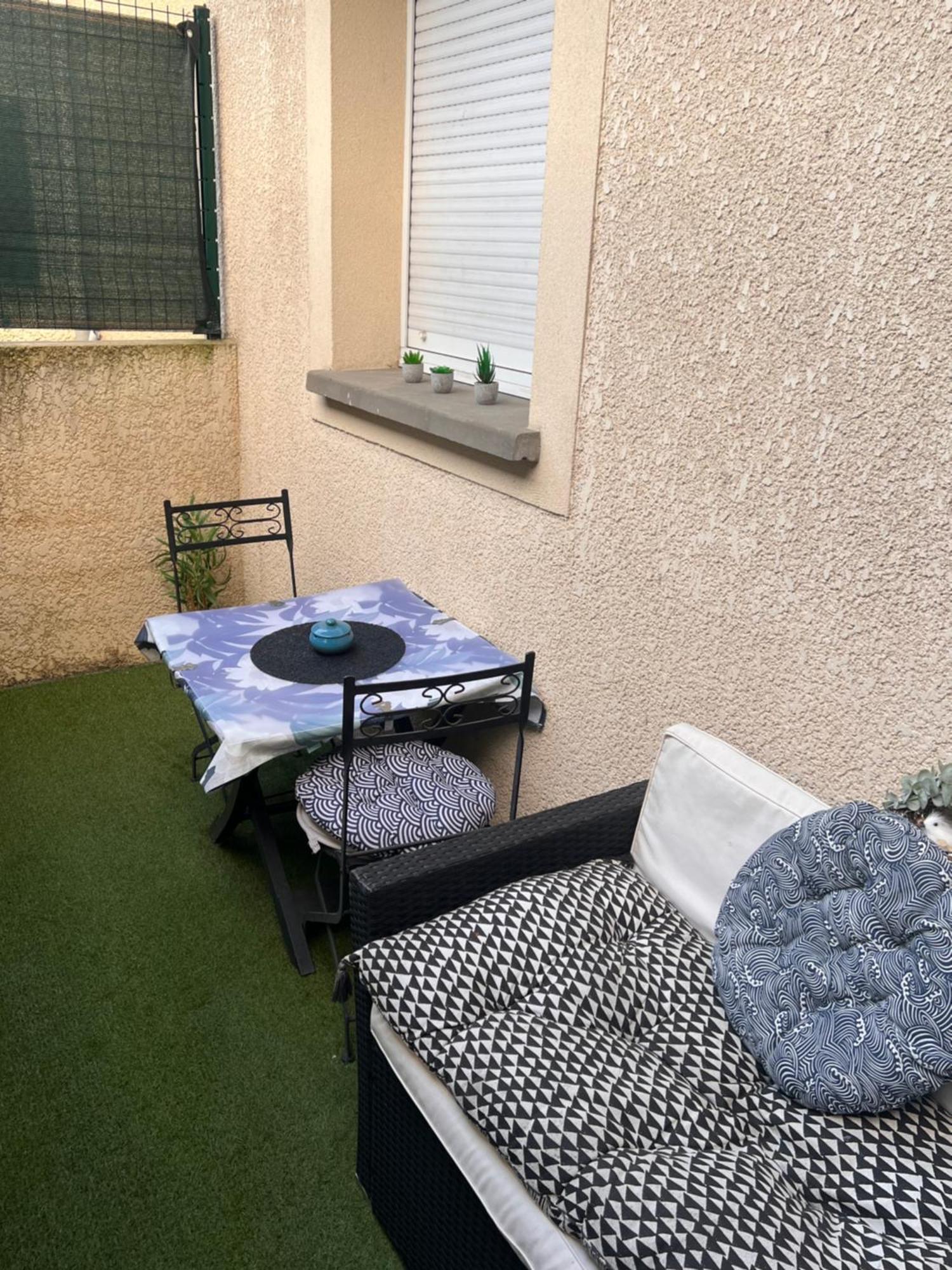 Cosy Apartment อีวรี-ซูร์-แซ็น ภายนอก รูปภาพ